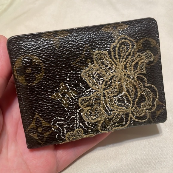 Louis Vuitton Compact Wallet - Picture 2 of 9